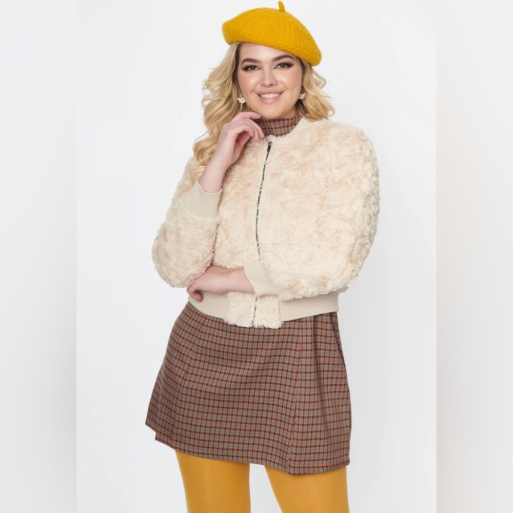 Unique Vintage‎ NWT Cream Faux Fur Bomber Jacket